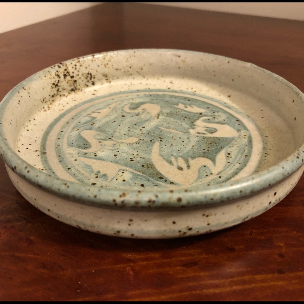 Pottery dish
